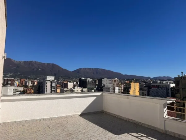 Tirane, jepet me qera apartament+verande | Penthouse 2+1+Aneks+Ballkon Kati 10, 294 m² 1.300 € (Selvia)