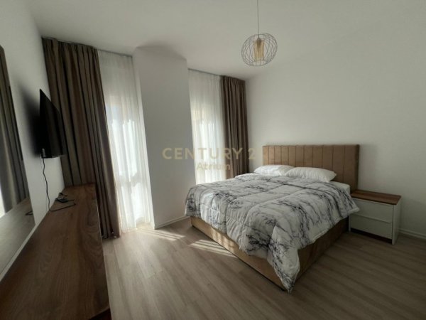 Tirane, jepet me qera apartament 2+1 Kati 4, 100 m² 1.000 € (Zogu i Zi)