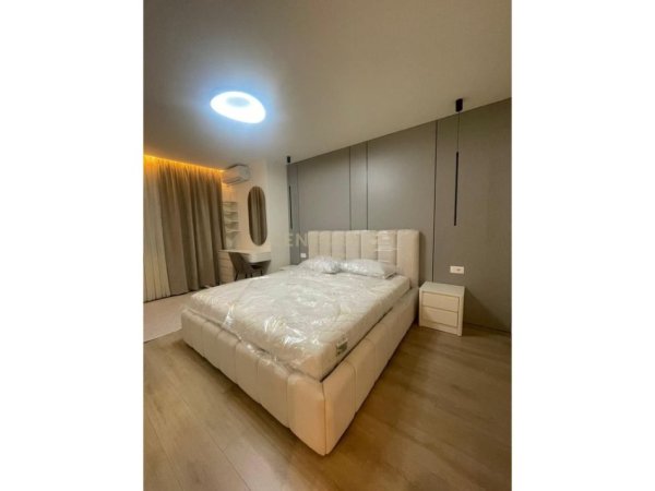 Tirane, jepet me qera apartament 2+1 Kati 8, 110 m² 1.200 € (Ambasada Amerikane)