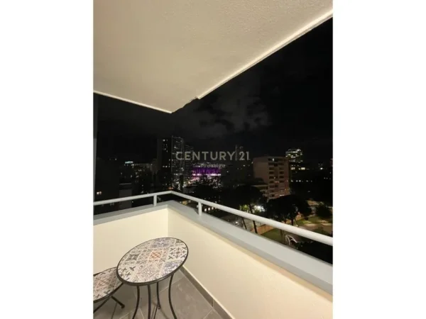 Tirane, jepet me qera apartament 2+1 Kati 8, 110 m² 1.200 € (Ambasada Amerikane)