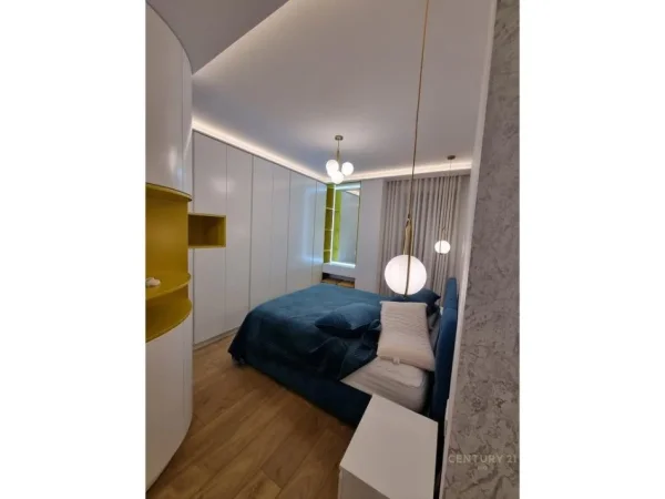 Tirane, jepet me qera apartament 2+1+Aneks+Ballkon Kati 5, 100 m² 950 € (Ish-Parku)