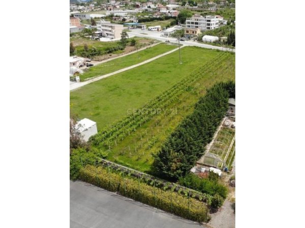 Tirane, shitet toke , 5.400 m² 550.000 € (Peze-Helmes)