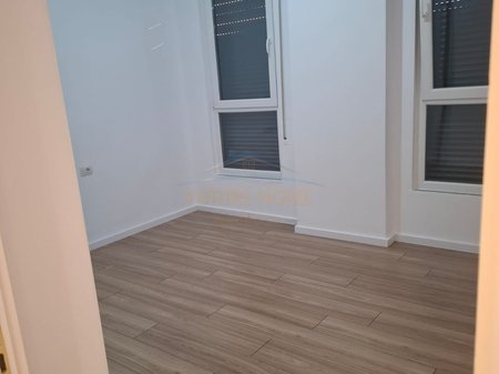 Tirane, shitet apartament 2+1 Kati 2, 70 m² 130.000 € 