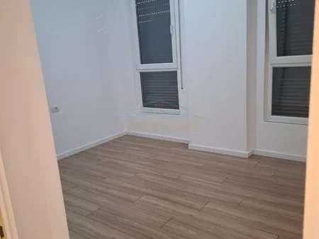 Tirane, shitet apartament 2+1 Kati 2, 70 m² 130.000 € 