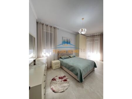 Tirane, jepet me qera apartament 2+1 Kati 8, 109 m² 1.100 € 