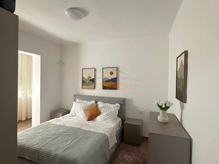 Tirane, jepet me qera apartament 2+1 Kati 2, 88 m² 850 € 