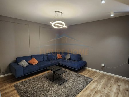 Tirane, jepet me qera apartament 2+1 Kati 5, 95 m² 1.000 € 