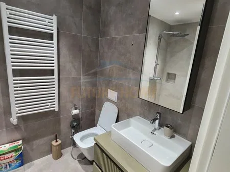 Tirane, jepet me qera apartament 2+1 Kati 5, 95 m² 1.000 € 