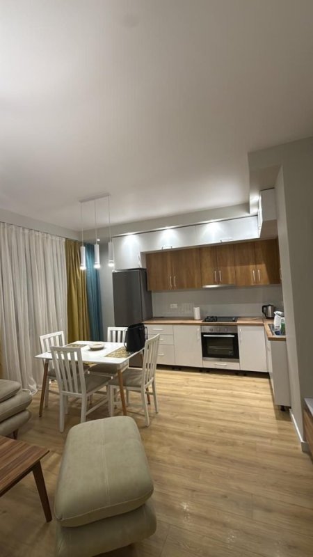 Tirane, jepet me qera apartament 1+1+Ballkon , 550 € (Astir, prane Bar Artistit)