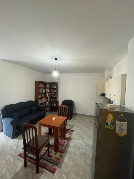 Tirane, jepet me qera apartament 1+1 Kati 2, 65 m² 480 € (Rruga Peti, Liqeni i Thate, Tirane)