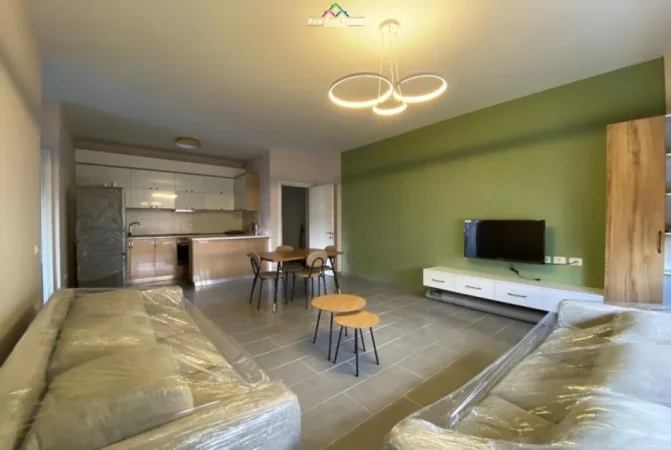 Tirane, jepet me qera apartament 2+1+Ballkon Kati 2, 108 m² 700 € (Kodra E Diellit)