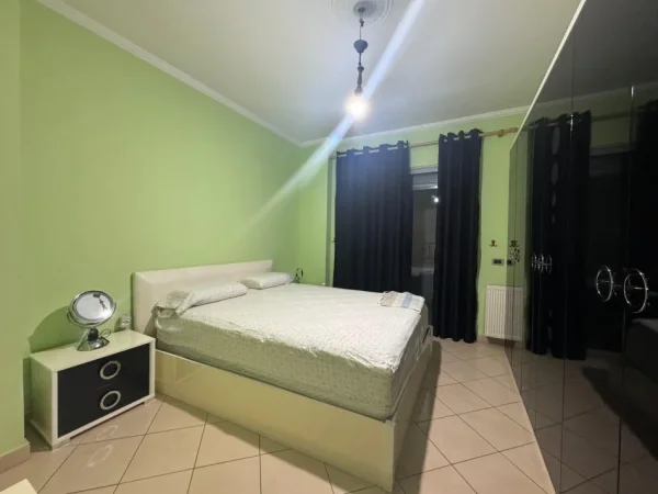 Tirane, jap me qera apartament 2+1 , 600 € 