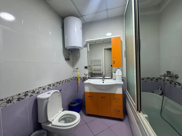 Tirane, jap me qera apartament 2+1 , 600 € 