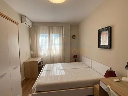 Tirane, jepet me qera apartament 2+1 Kati 4, 102 m² 1.300 € 