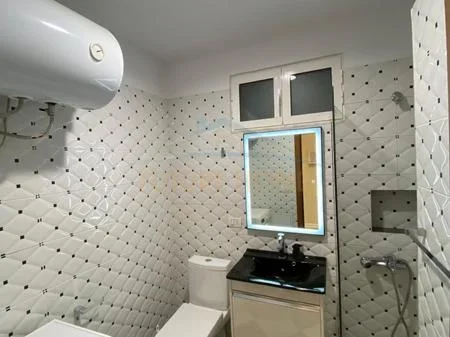 Tirane, jepet me qera apartament 2+1 Kati 4, 102 m² 1.300 € 