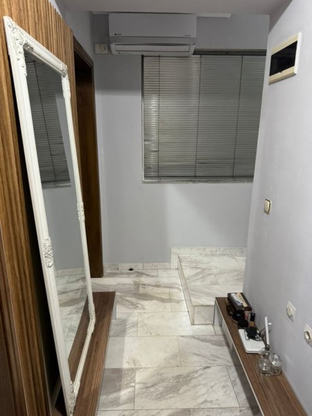 Tirane, jepet me qera apartament 1+1 Kati 2, 600 € 