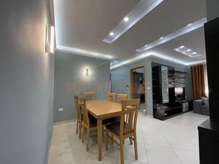 Tirane, jepet me qera apartament 2+1 Kati 6, 117 m² 700 € 