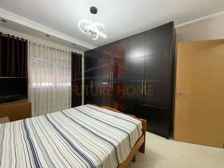 Tirane, jepet me qera apartament 2+1 Kati 6, 117 m² 700 € 
