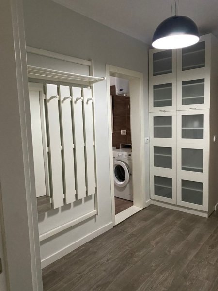 Tirane, jepet me qera apartament 2+1+Ballkon Kati 2, 80 m² 560 € (Varri Bamit/Rr.Kujtim Laro)