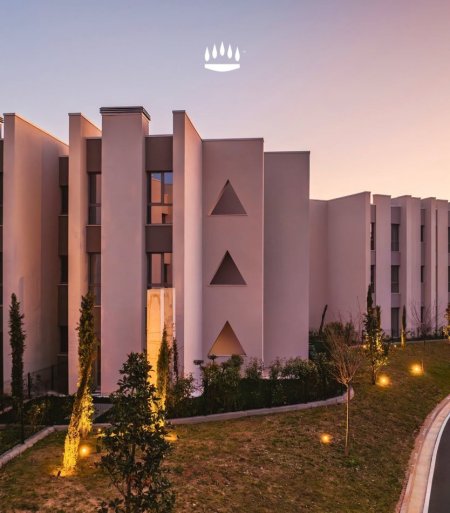 Tirane, shitet apartament 2+1+Ballkon Kati 2, 117 m² 300.000 € (Liqeni i Tiranes)