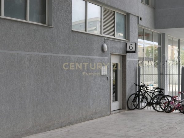 Tirane, jepet me qera apartament 1+1 Kati 4, 55 m² 600 € (Kompleksi Kika 2)