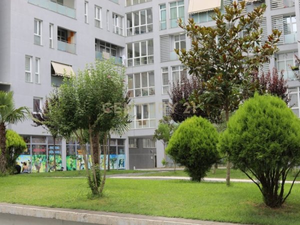 Tirane, jepet me qera apartament 1+1 Kati 4, 55 m² 600 € (Kompleksi Kika 2)