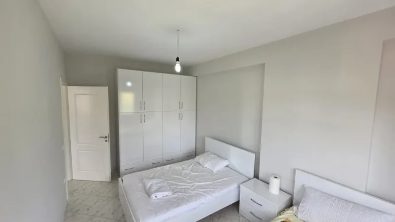 Lushnje, shitet apartament 2+1+Ballkon Kati 6, 104 m² 