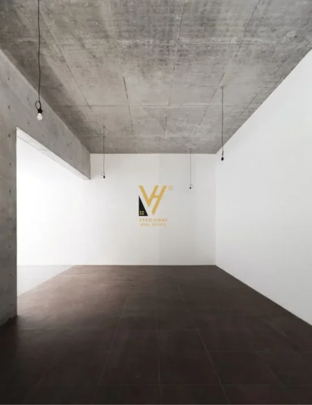 Tirane, jepet me qera zyre Kati 2, 104 m² 900 € (MINE PEZA)
