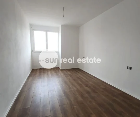 Shkoder, shitet apartament 3+1+Ballkon Kati 7, 140 m² (AFER POLICISE)