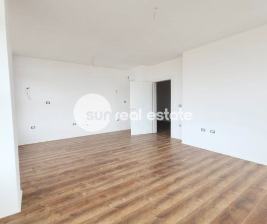 Shkoder, shitet apartament 3+1+Ballkon Kati 7, 140 m² (AFER POLICISE)