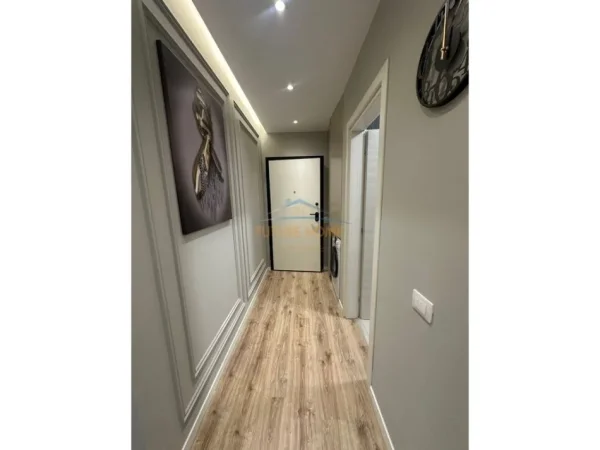 Tirane, jepet me qera apartament 1+1 Kati 3, 60 m² 550 € (Rruga Dritan Hoxha)