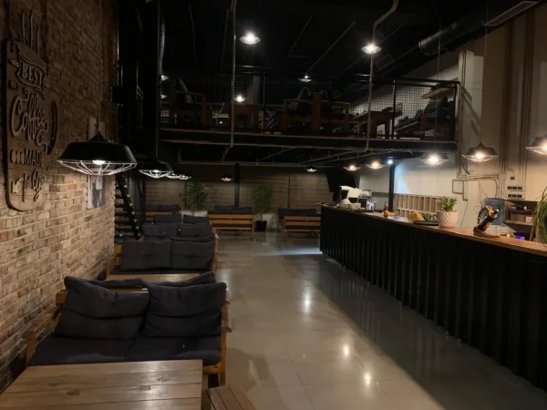 Lushnje, shitet bar-kafe Kati 0, 150 m² 