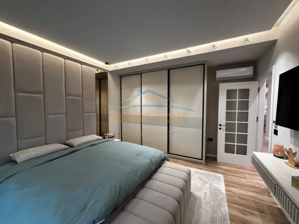 Tirane, jepet me qera apartament 3+1+Ballkon Kati 2, 129 m² 3.200 € (Sofia Hill Residence,Tiranë.)