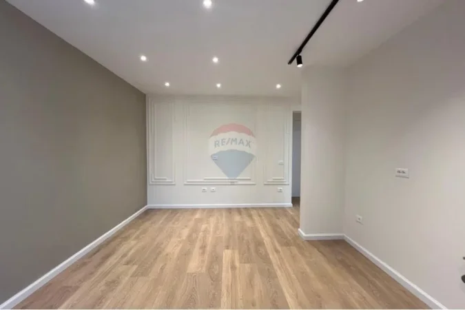 Tirane, shitet apartament 1+1 Kati 4, 58 m² 165.000 € (Rruga Myslym Shyri)