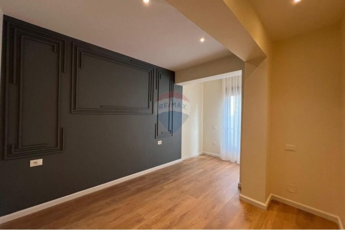 Tirane, shitet apartament 1+1 Kati 4, 58 m² 165.000 € (Rruga Myslym Shyri)