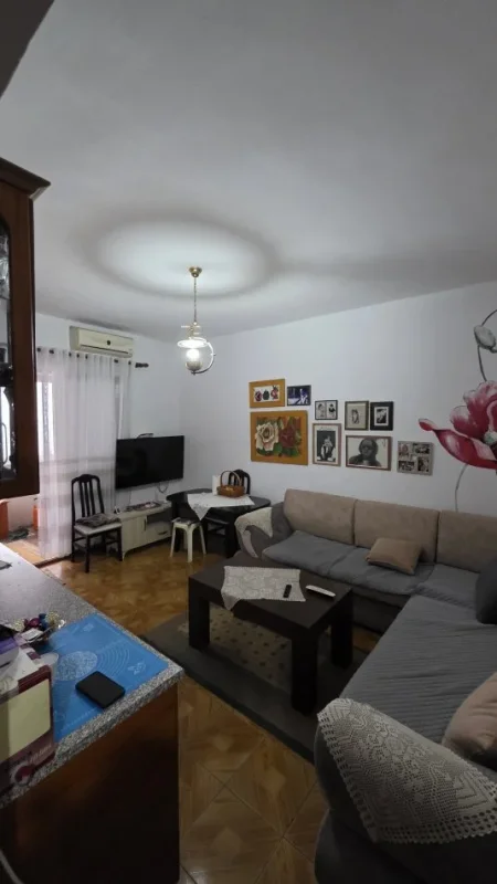 Lushnje, shitet apartament 2+1+Aneks Kati 0, 105 m² 