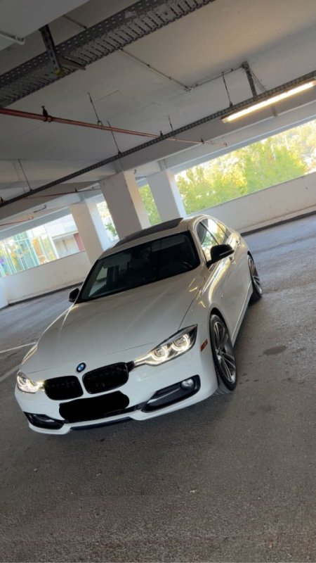 Tirane, shes makine BMW seri 3 (2.0 nafte) Nafte, e bardhë automatik Klima 106.000 km 14.700 €