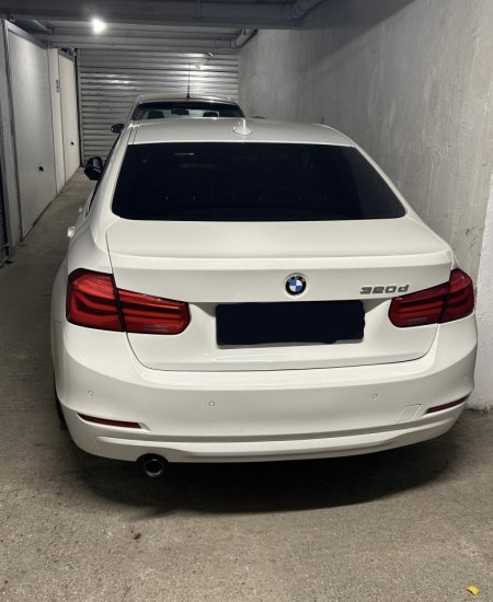 Tirane, shes makine BMW seri 3 (2.0 nafte) Nafte, e bardhë automatik Klima 106.000 km 14.700 €