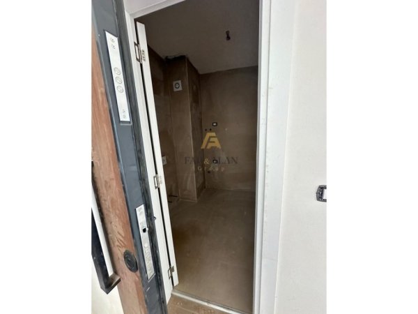 Tirane, shitet apartament 2+1 , 103 m² 166.000 € (Ish Fusha e Aviacionit)