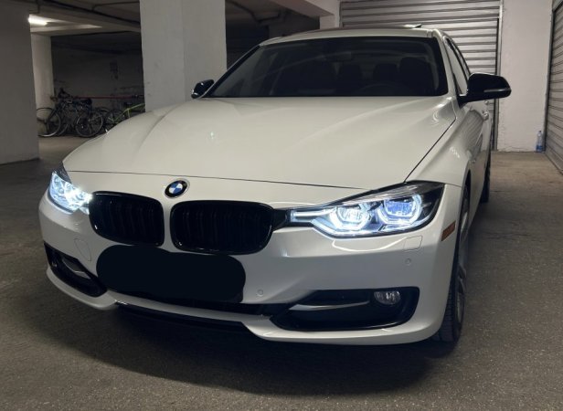 Tirane, shes makine BMW seri 3 (2.0 nafte) Nafte, e bardhë automatik Klima 106.000 km 14.700 €