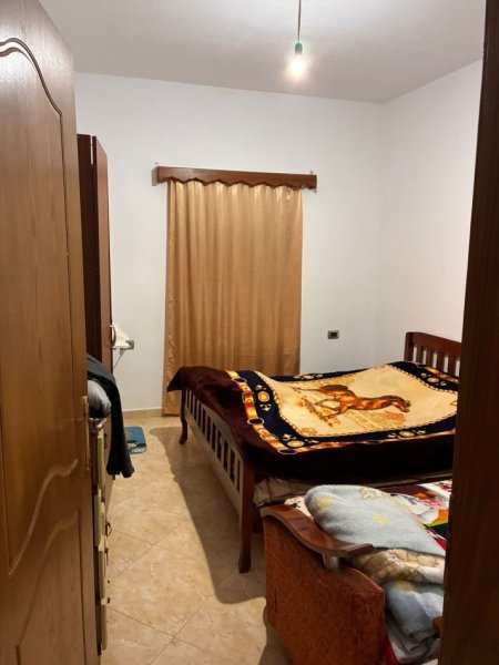 Tirane, jepet me qera apartament 2+1+Ballkon Kati 2, 85 m² 350 € 