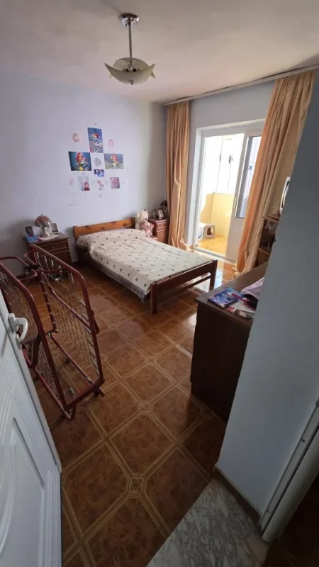 Lushnje, shitet apartament 2+1 Kati 4, 74 m²