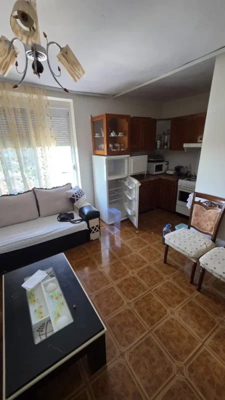 Lushnje, shitet apartament 2+1 Kati 4, 74 m²