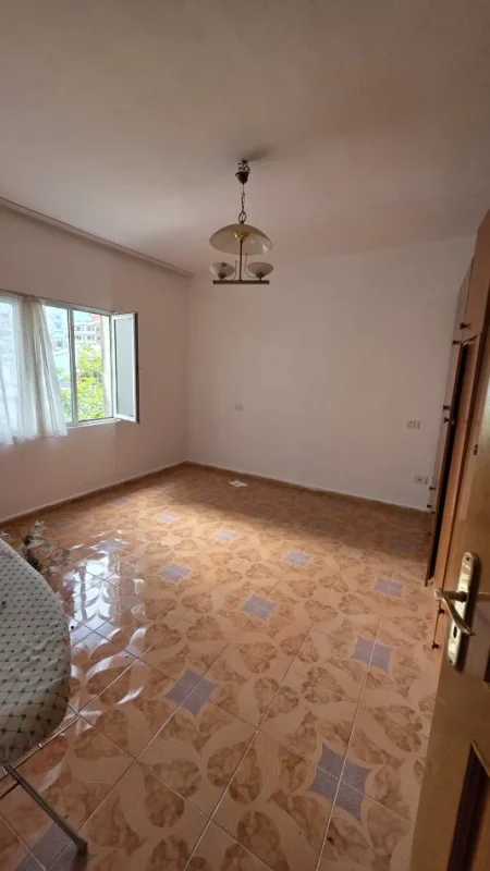 Lushnje, shitet apartament 2+1 Kati 1, 78 m² 
