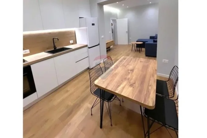 Tirane, shitet apartament 1+1 , (Rruga Muhamet Gjollesha)