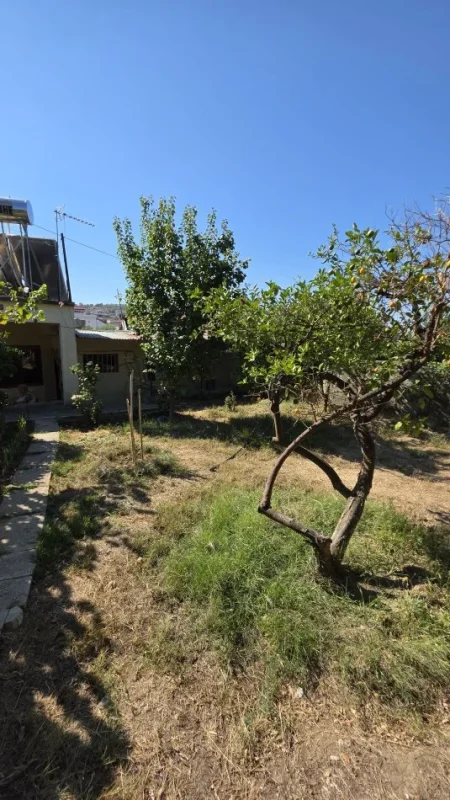 Lushnje, shitet apartament 1 Katshe Kati 0, 300 m² 