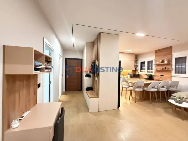 Tirane, shitet apartament 2+1 Kati 0, 96 m² 135.000 € (Rruga e Dibres prane shkolles se bashkuar)