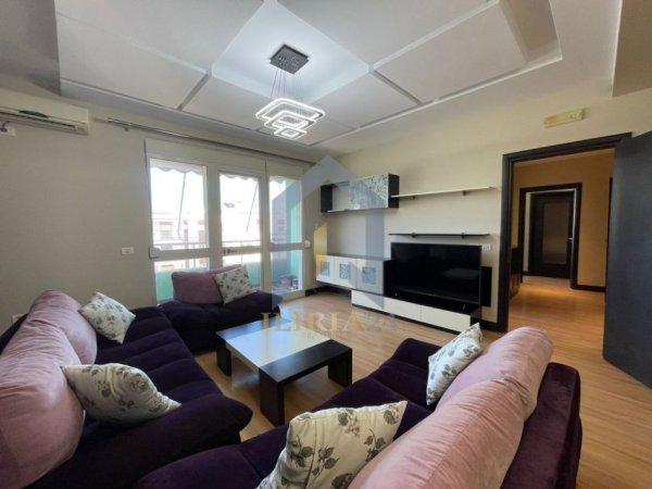 Tirane, shes apartament 2+1+Ballkon Kati 5, 105 m² 157.000 € (Astir Rruga Stefan Shundi)
