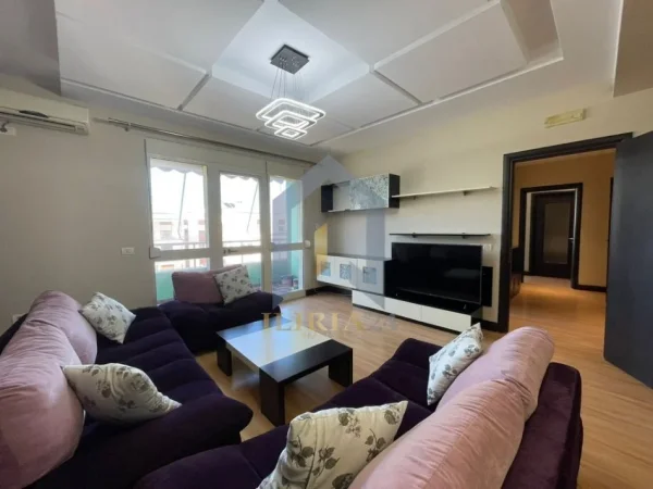 Tirane, shes apartament 2+1+Ballkon Kati 5, 105 m² 157.000 € (Astir Rruga Stefan Shundi)