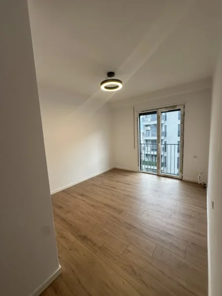 Tirane, shes apartament 2+1+Ballkon Kati 7, 90 m² 149.000 € (bulevardi astir)
